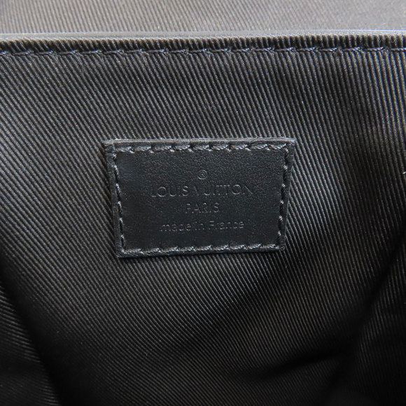 LOUIS VUITTON M58495 Christopher XS Body Bag Taurillon Luxe Accessory - Picture 6 of 11